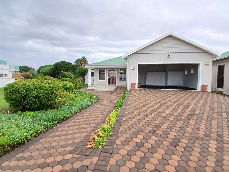 3 Bedroom Property for Sale in Stilbaai Wes Western Cape